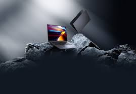 تجربة Zenbook OLED مع أدوات التصميم التلقائي